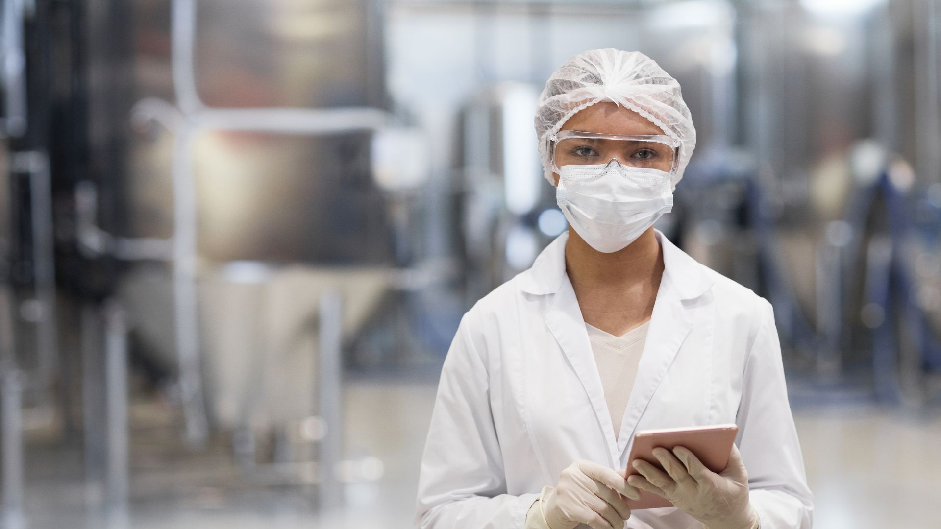 Menghadapi Tantangan Industri Farmasi: Mengapa Epicor Kinetic adalah Solusi ERP yang Tepat?